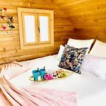 Arrebol Con Jacuzzi, Piscina Y Naturaleza