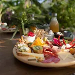 Arrebol Con Jacuzzi, Piscina Y Naturaleza * Buzanada