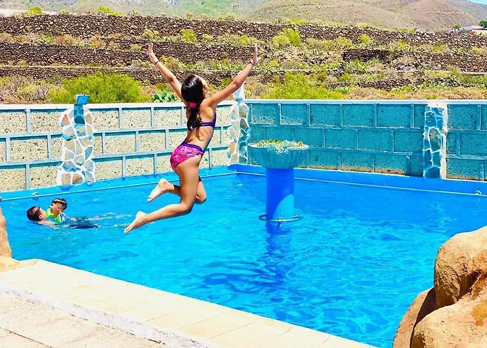 Arrebol Con Jacuzzi, Piscina Y Naturaleza Buzanada