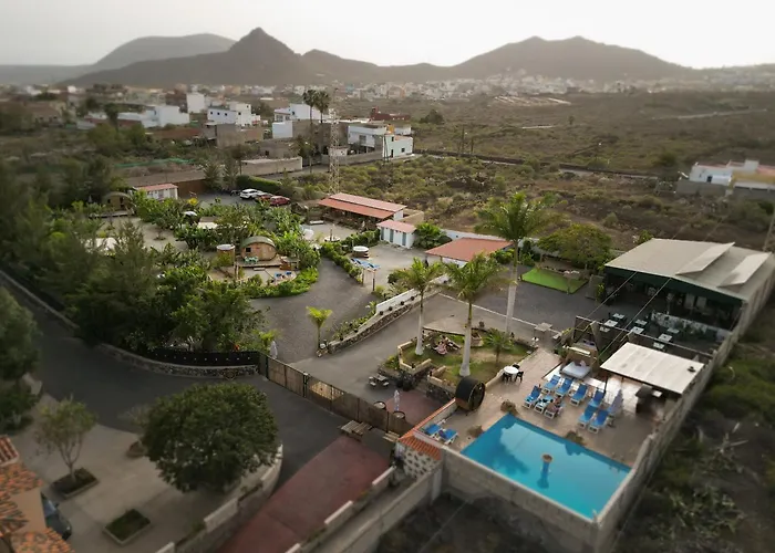 Arrebol Con Jacuzzi, Piscina Y Naturaleza Buzanada